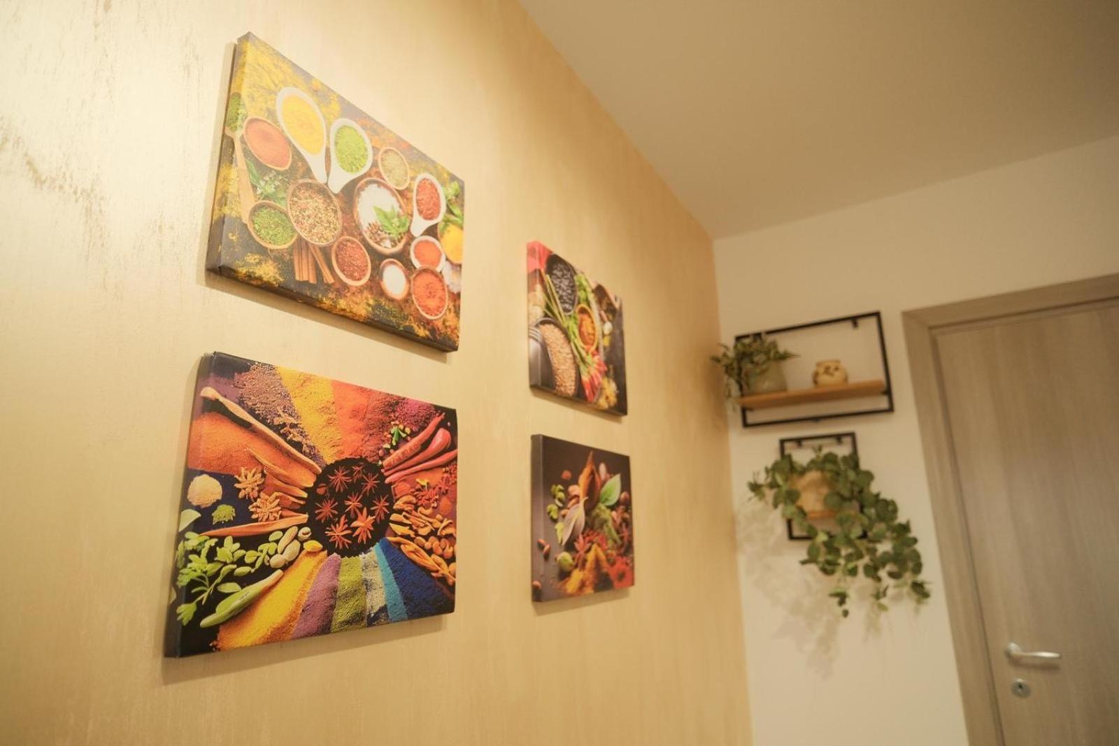 Green Studio Targu Neamt Luaran gambar